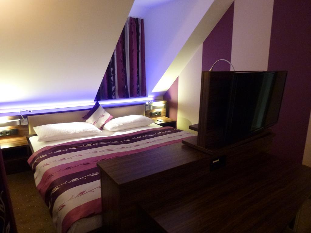 Pension Seiboldsmuehle Heideck Room photo